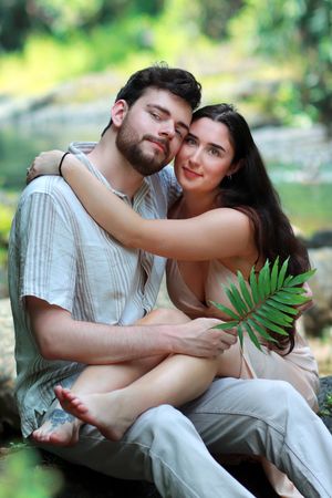 Check out this sweet engagement photoshoot session at El Yunque Rainforest. Photoshoot by Albert Ray Photo, Puerto Rico Photographer. Jungle