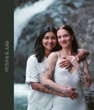 Check out this sweet engagement photoshoot session at El Yunque Rainforest. Photoshoot by Albert Ray Photo, LGBTQ friendly photographer. PR