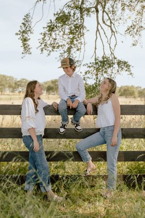 sibling photos