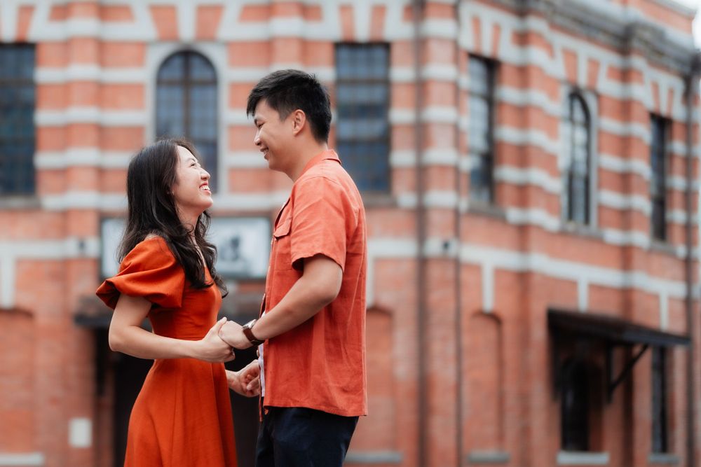 a couple and the red house in Ximending