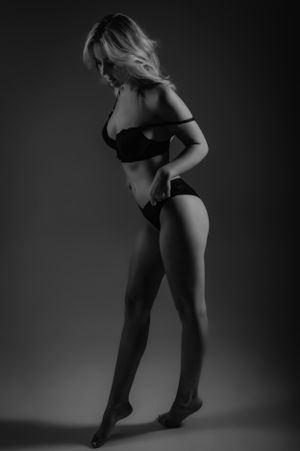 Your Secret Photography - Photography located in Bowling Green KY  and Nashville TN area - Boudoir - Artistic - Cosplay - Erotica