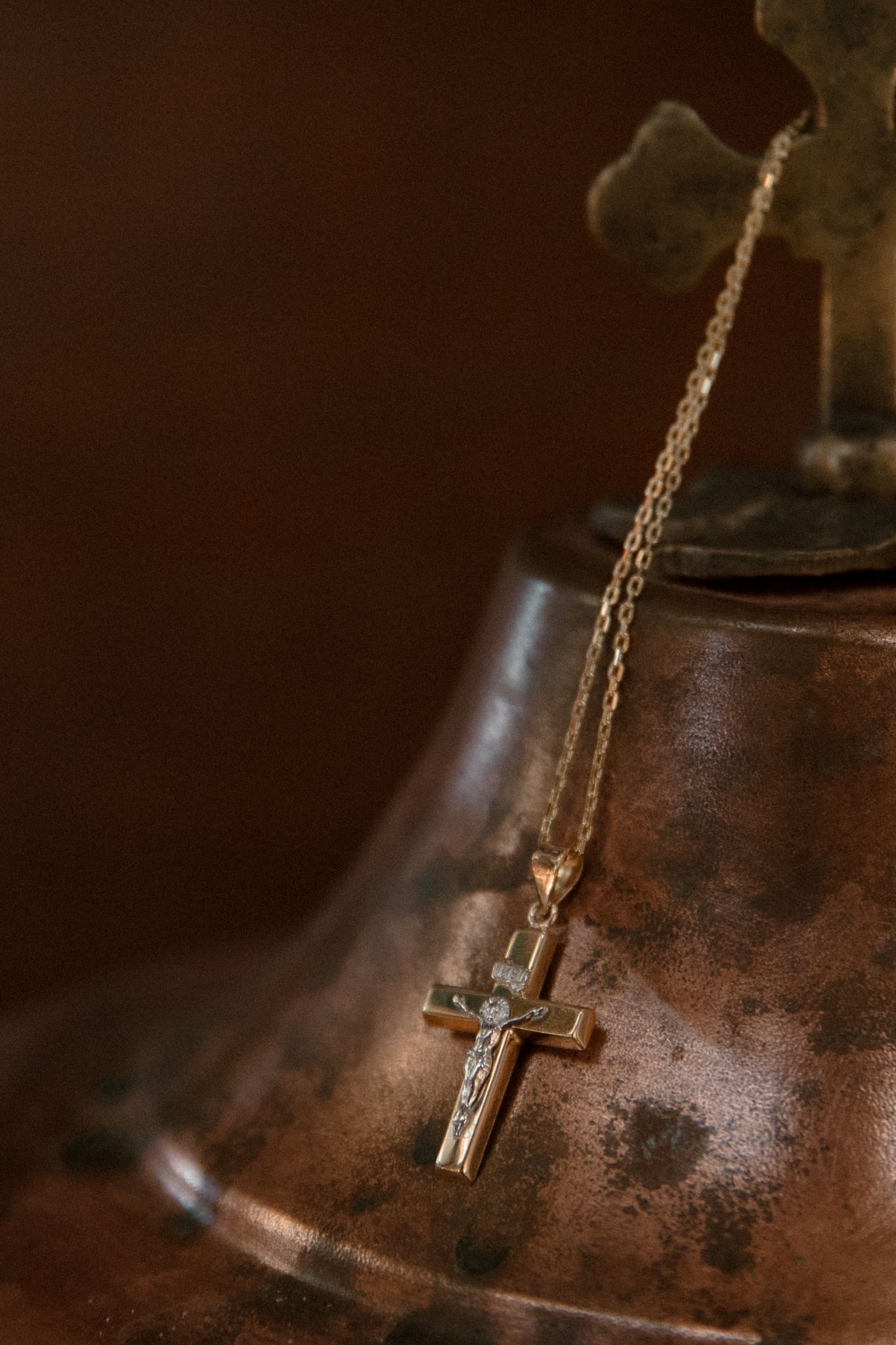 Picture of a Greek Orthodox christening detail.