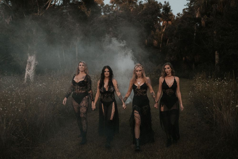 witchy photoshoot with friends by Spooky Visuals Lemon & Honey Co.