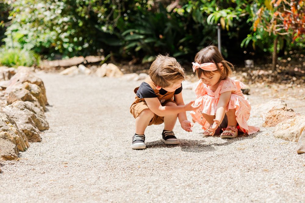 Family Photographer, kid photographer near me, Huntington Library, Simi Valley children's photographer, Photographer good with kids,