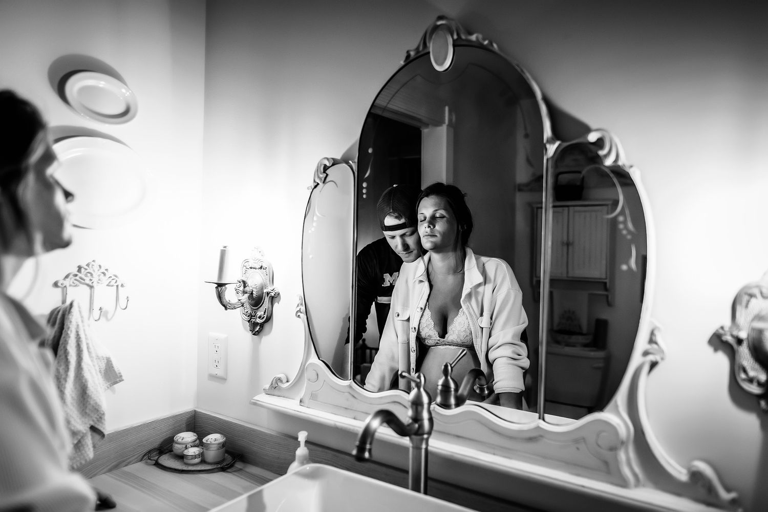 Metro Detroit Birth Photographer