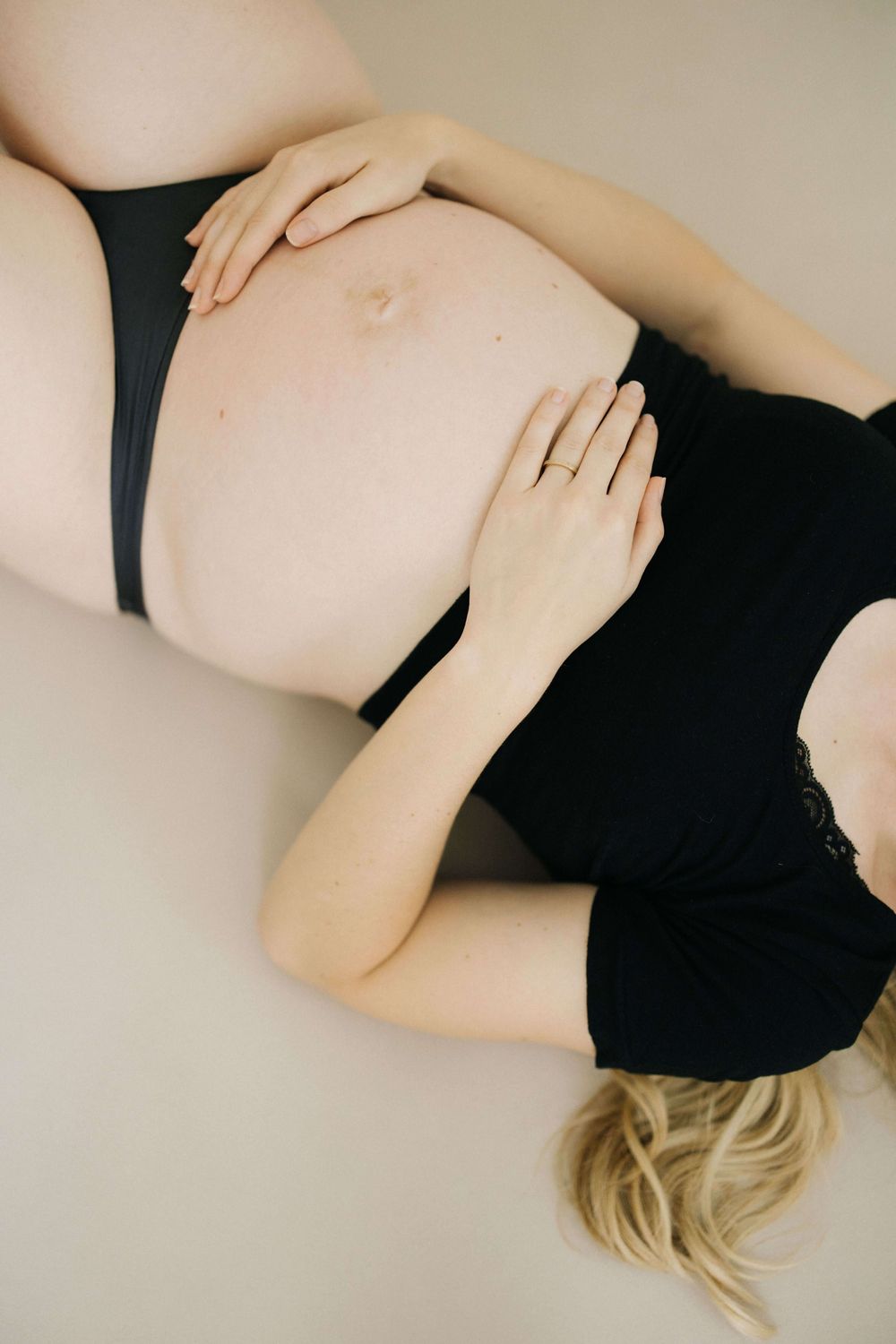 Babybauch Fotoshooting Fotografin Thurgau Bettwiesen