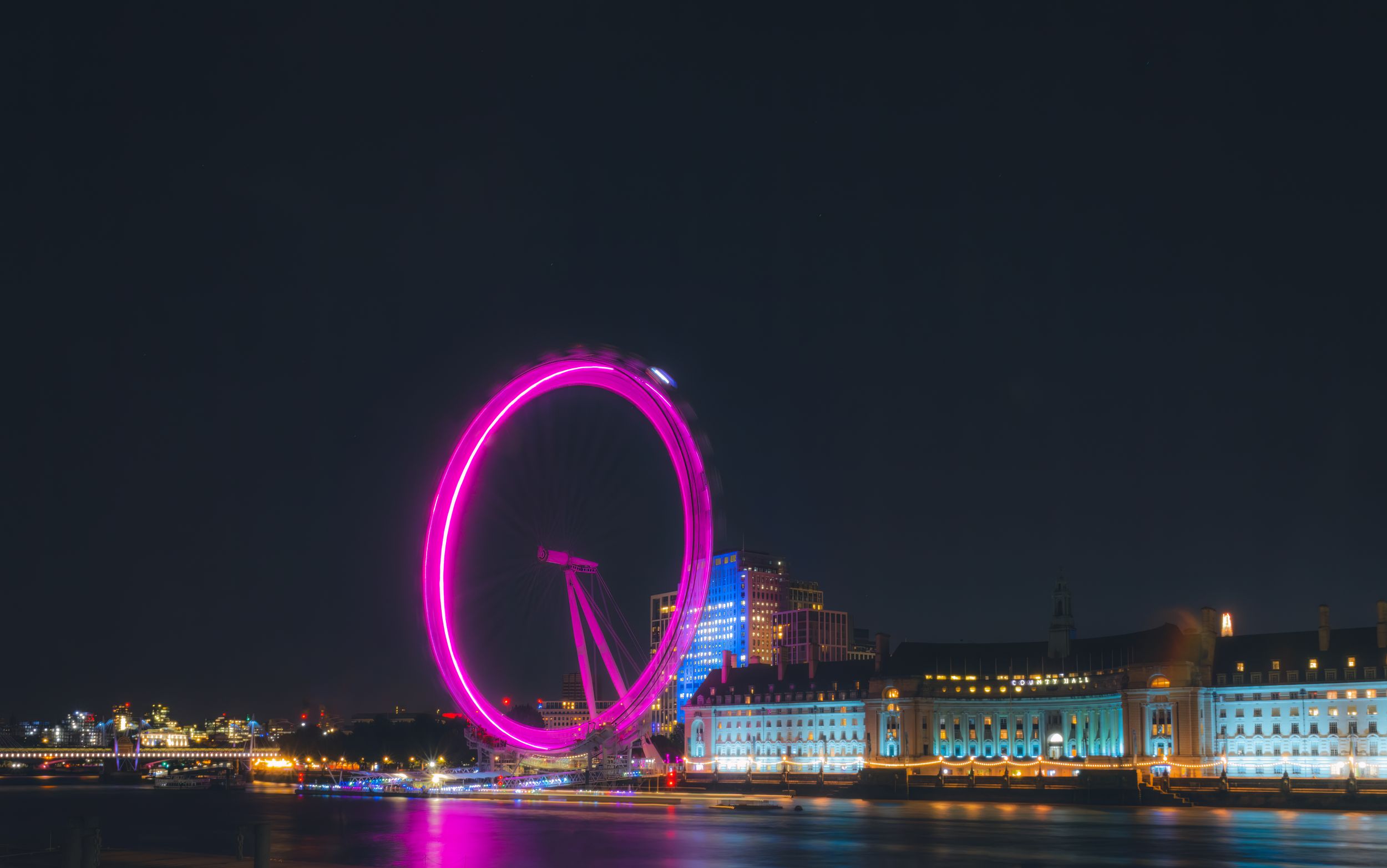 London eye at night