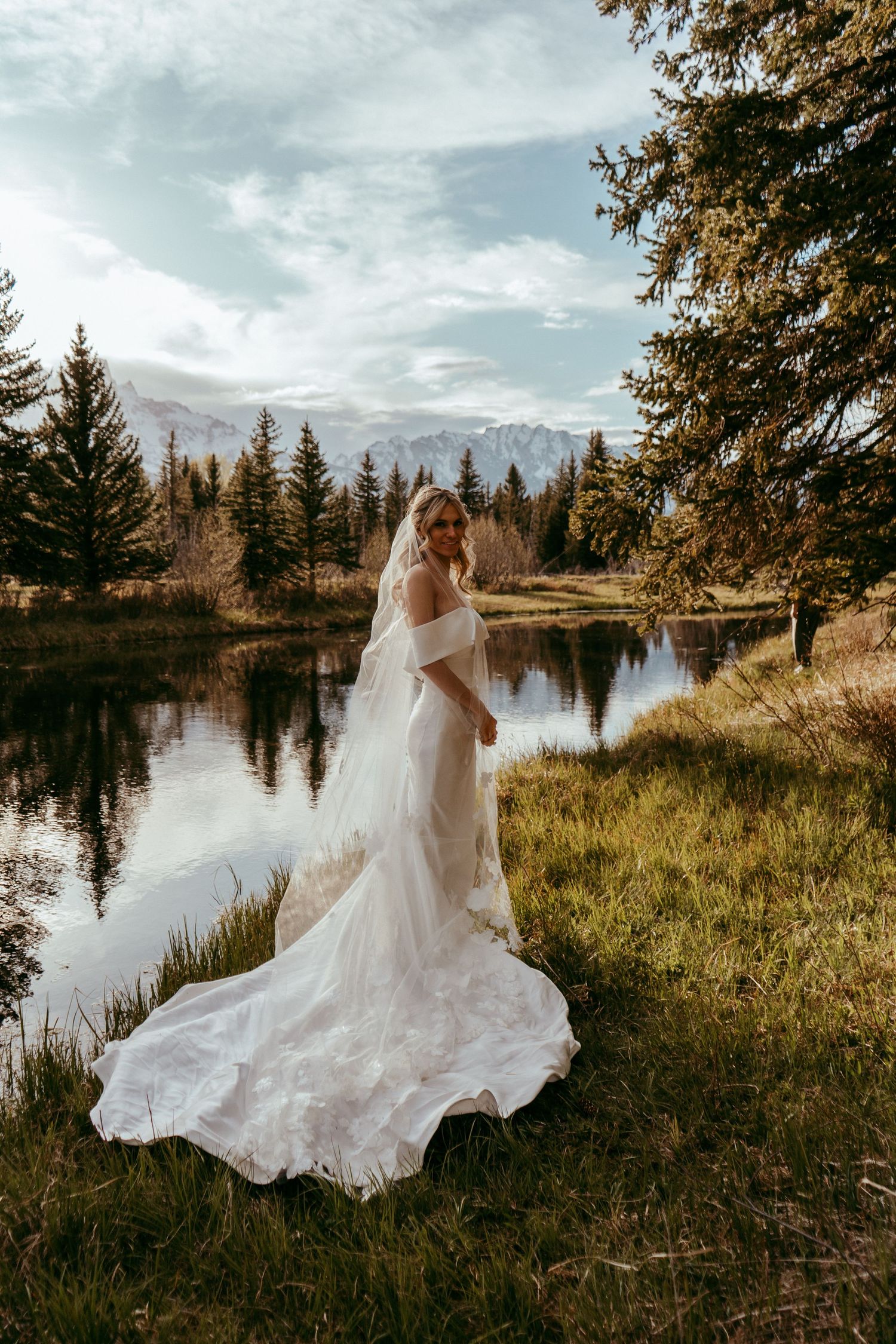 Outdoor wedding ceremony in Wyoming with mountain views and rustic charm