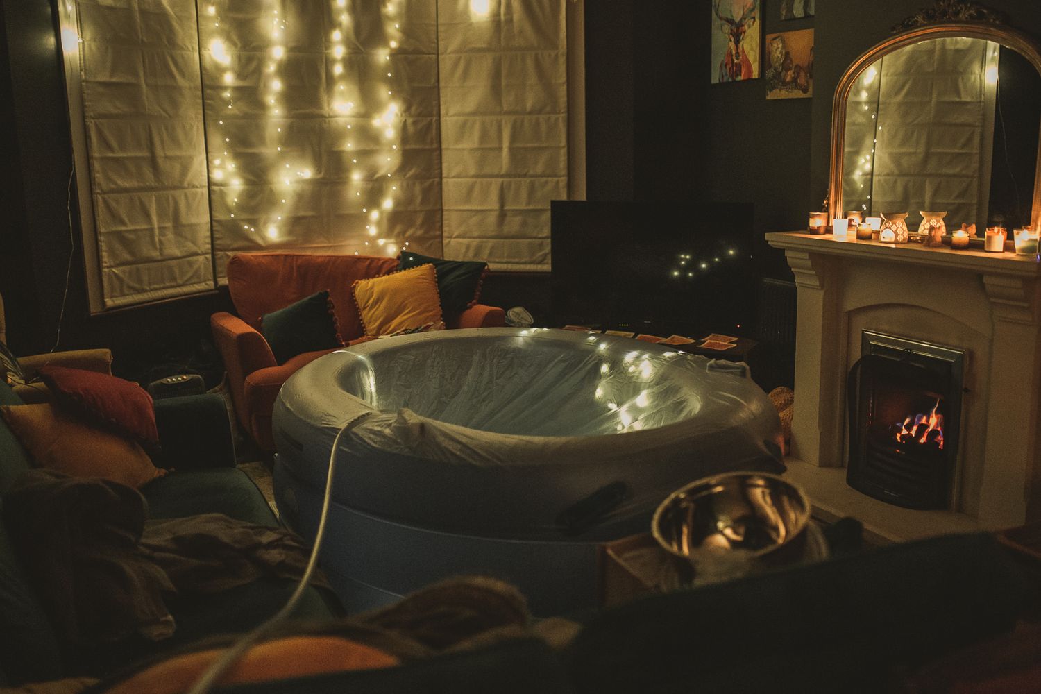 home birth , birthing pool