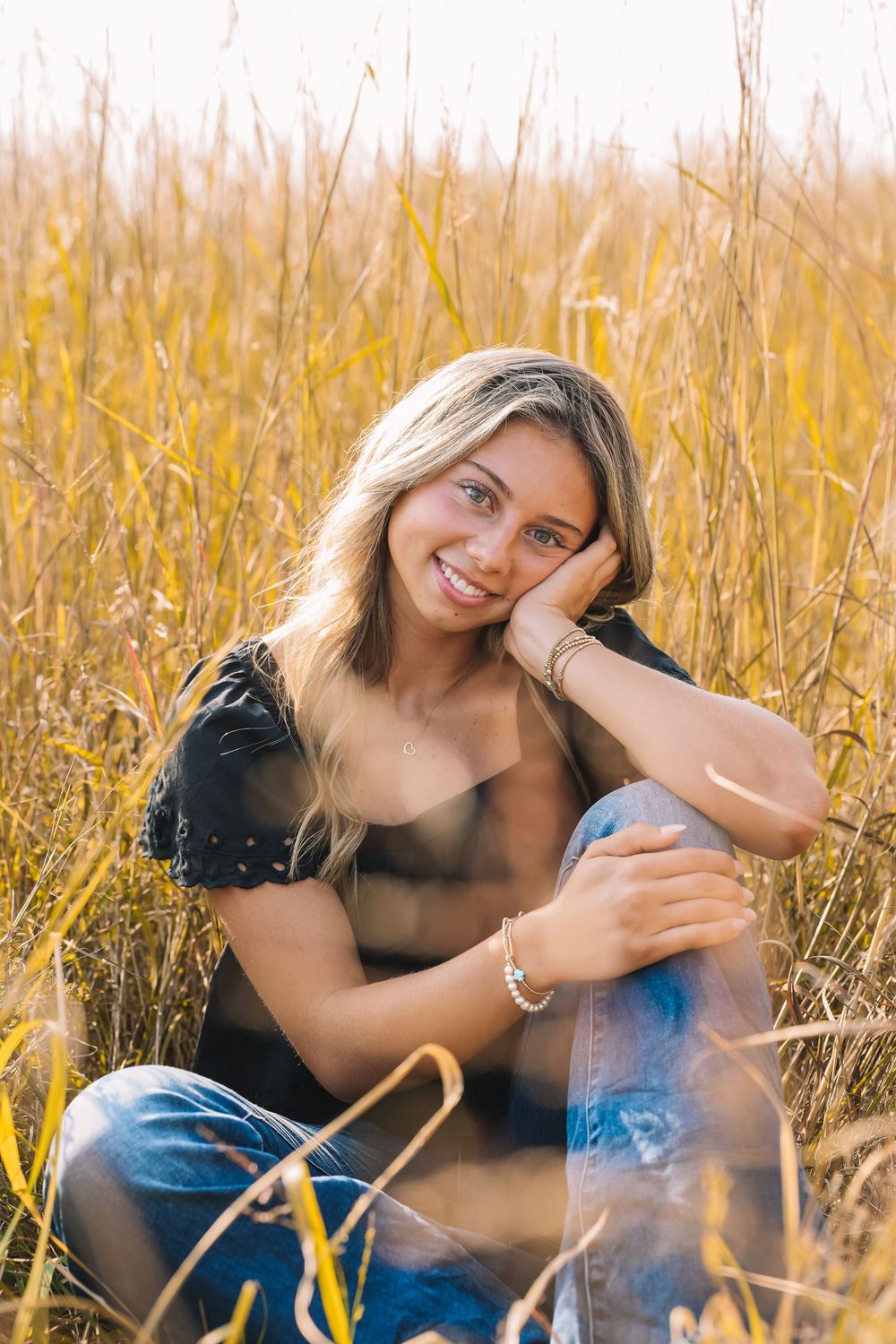 Casual outdoor portraits in tall golden grass | Virginia lifestyle session