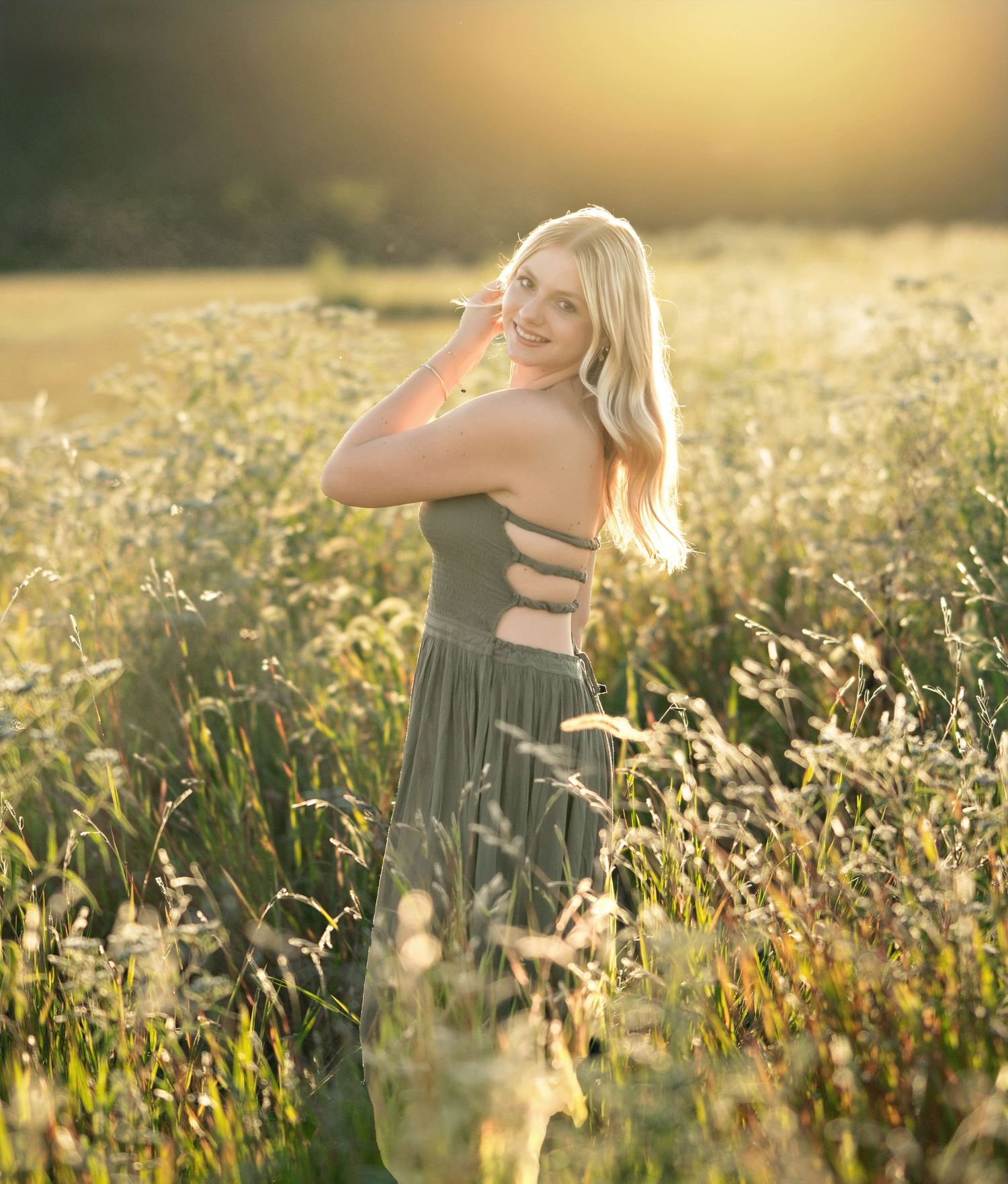 Golden hour fine art photography - Senior outdoor session