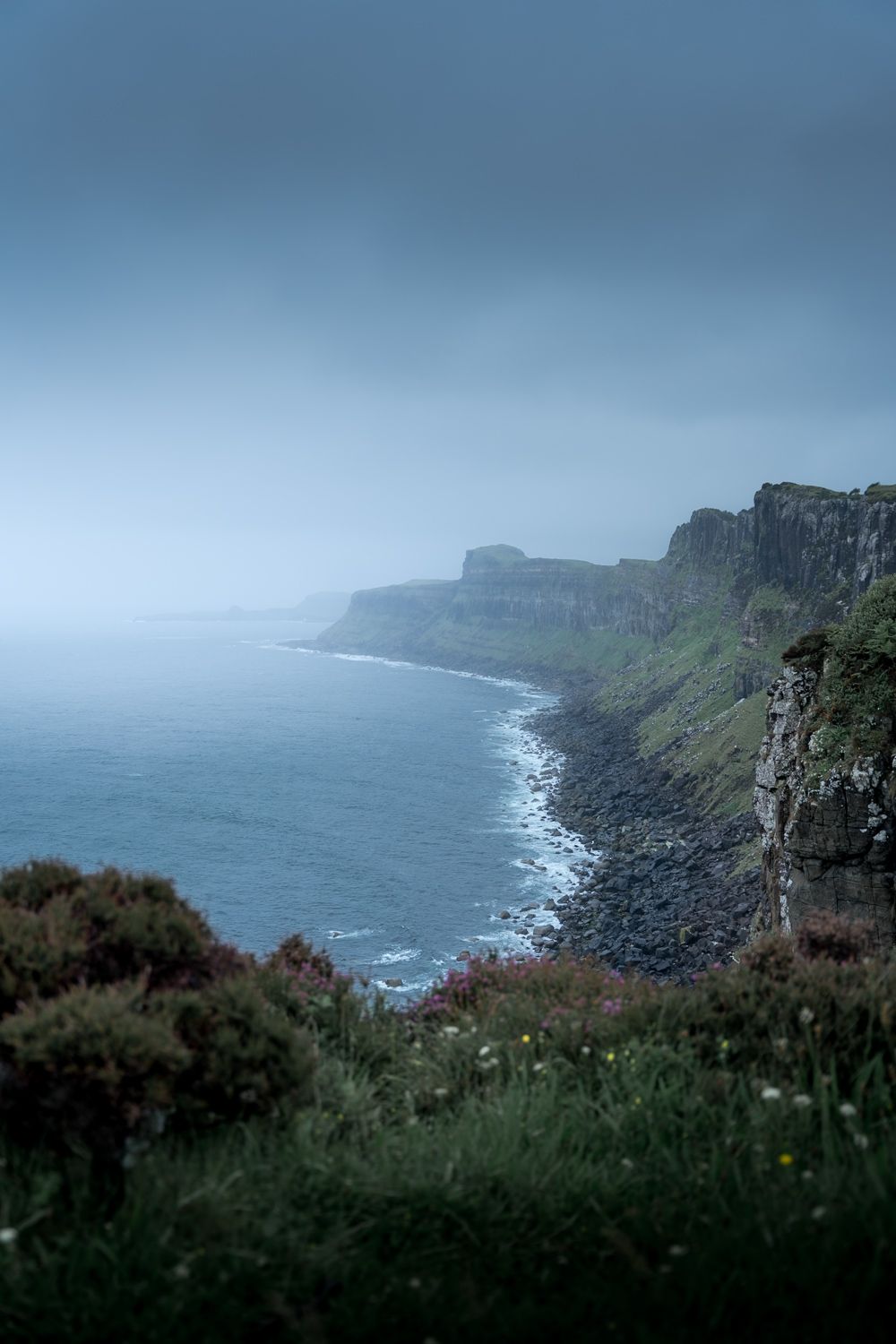 Falaises de l'île de Skye en Ecosse