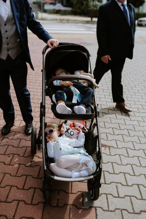 Fotograf chrzest święty Katowice zdjęcia chrzest święty reportaż fotograficzny z chrztu zdjęcia chrzest Katowice fotograf rodzinny Śląsk