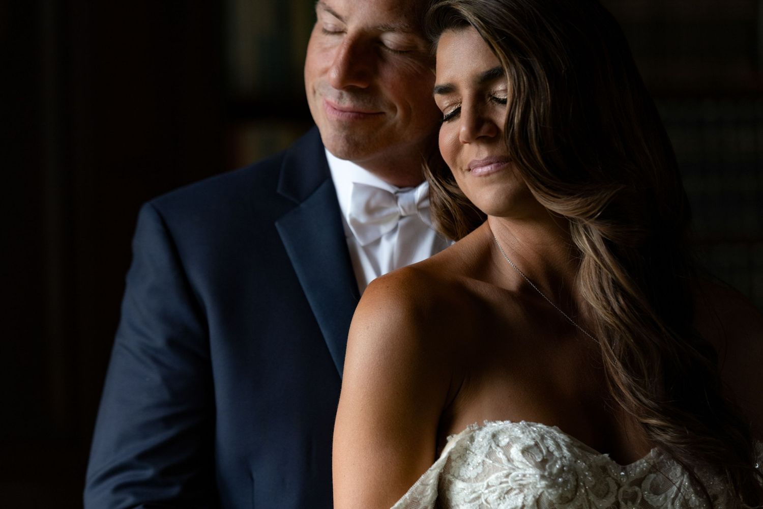 Leading choice ny wedding photographer, top reviewed most trusted wedding photography studio, highly rated documentary wedding photographer