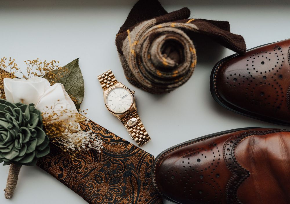 Yorktowne Hotel wedding in York, PA– groom wedding detail shots – elegant winter wedding