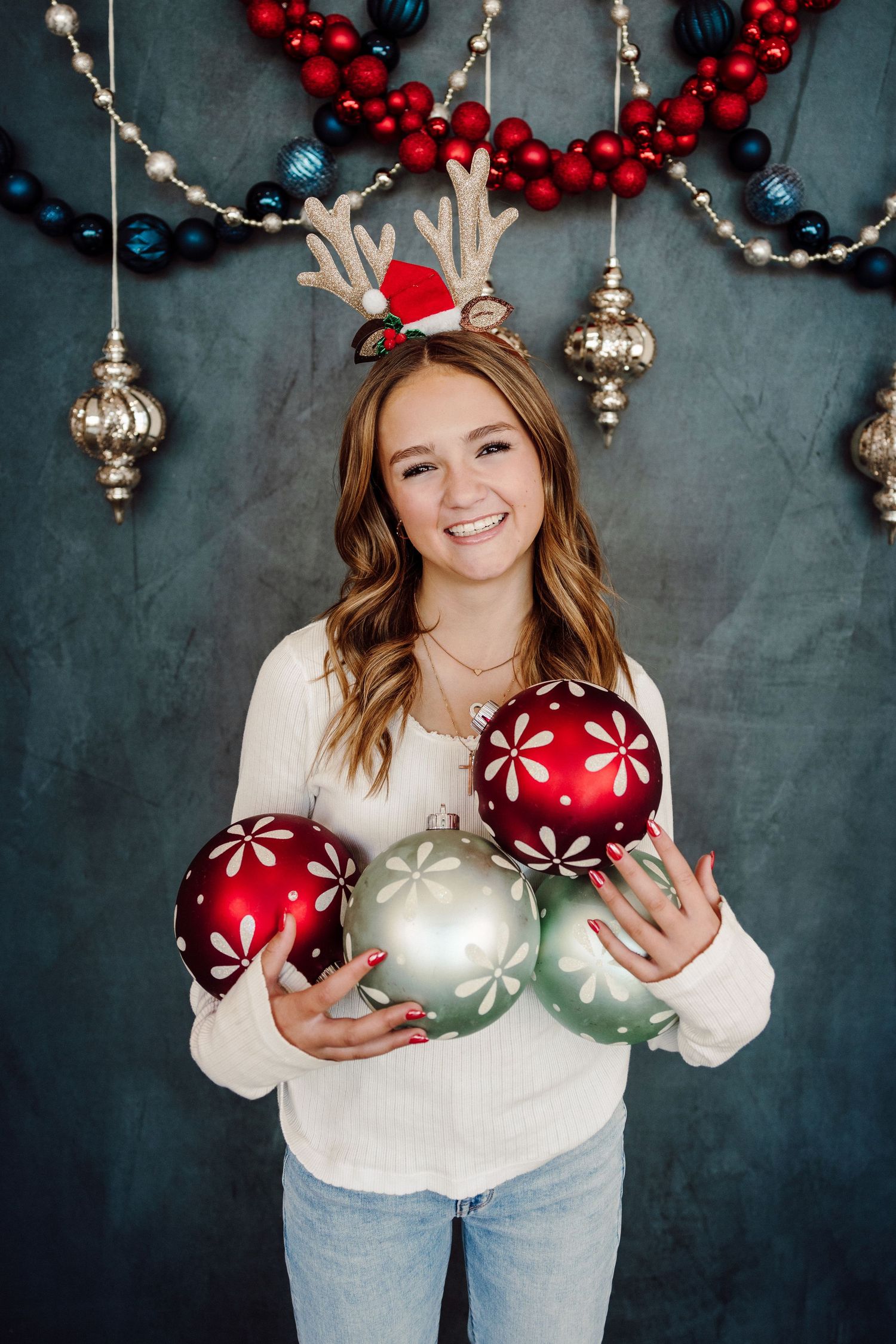holiday photo session, holiday portraits, holiday mini session, cute holiday sets, christmas cards, christmas photo shoot, holiday cards