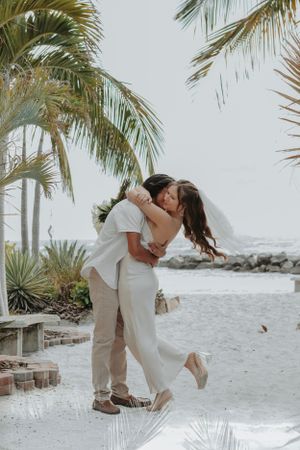 Destination wedding photographer-Elopement photographer for the Pacific Northwest-Wedding photography in Florida-Tampa beach wedding