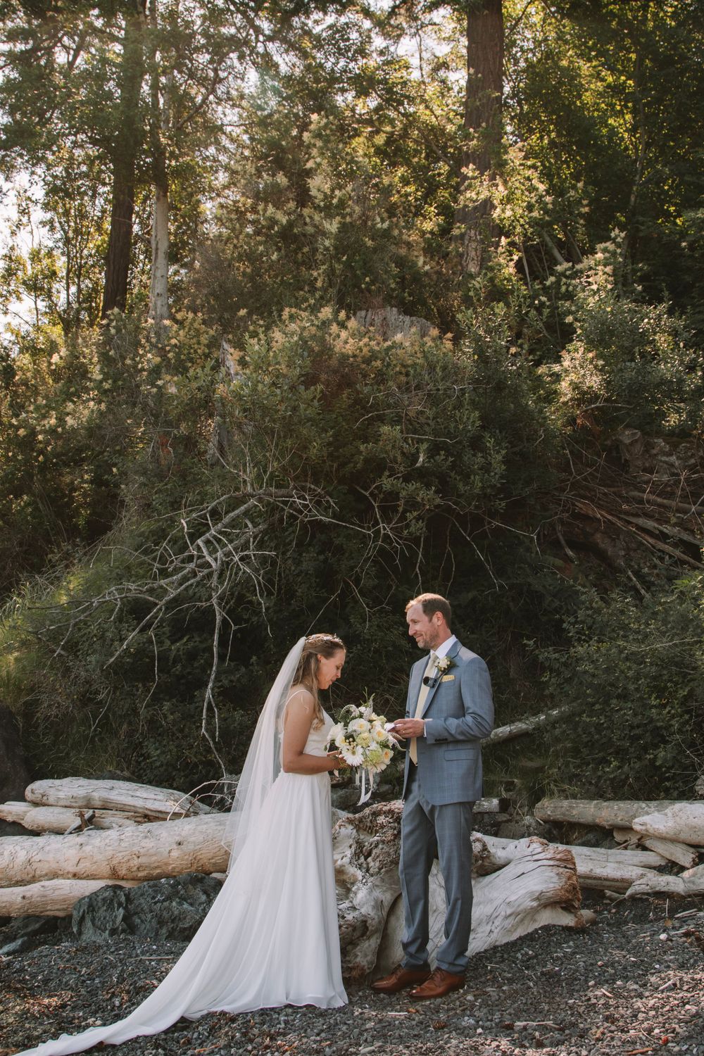 Destination wedding photographer-Elopement photographer for the Pacific Northwest-Wedding photography in Bellingham, WA-Bellingham wedding