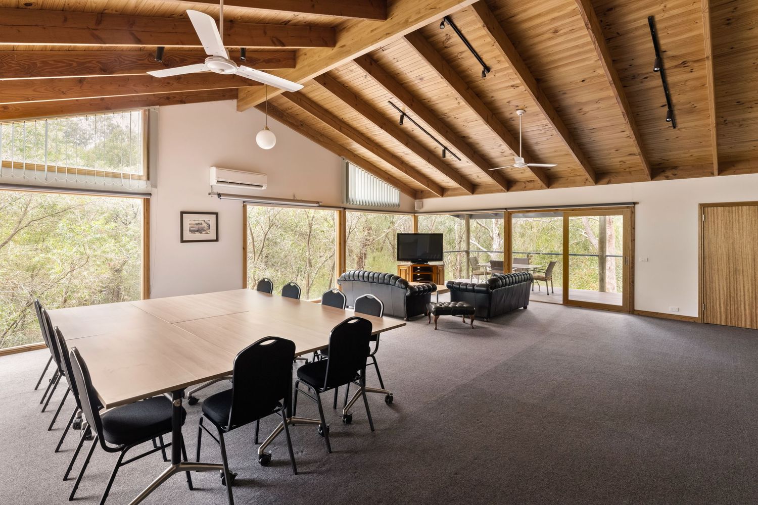 Yarra Valley Estate hotel room and conference facility photography - accommodation photography Melbourne