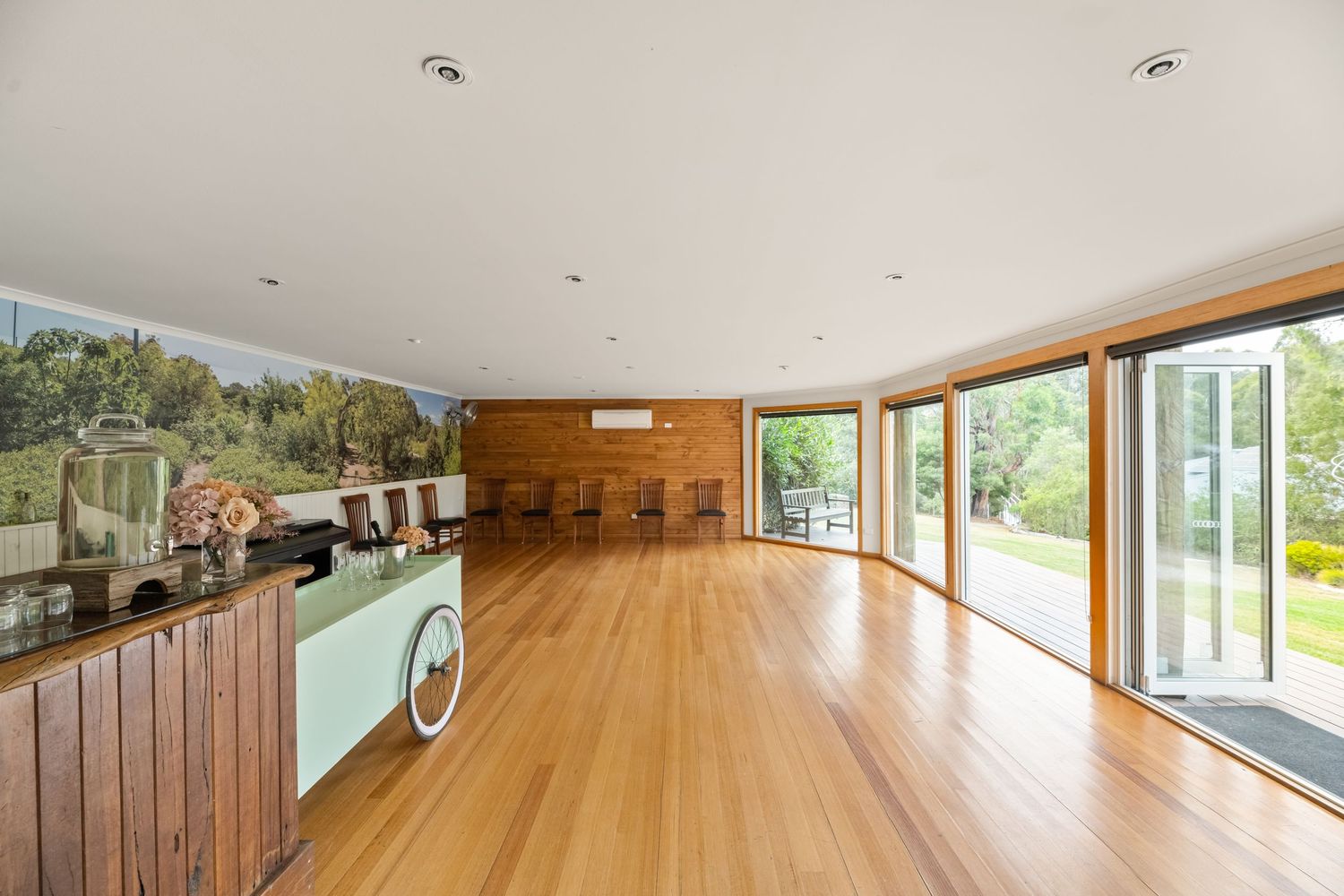 Yarra Valley Estate hotel room and conference facility photography - accommodation photography Melbourne