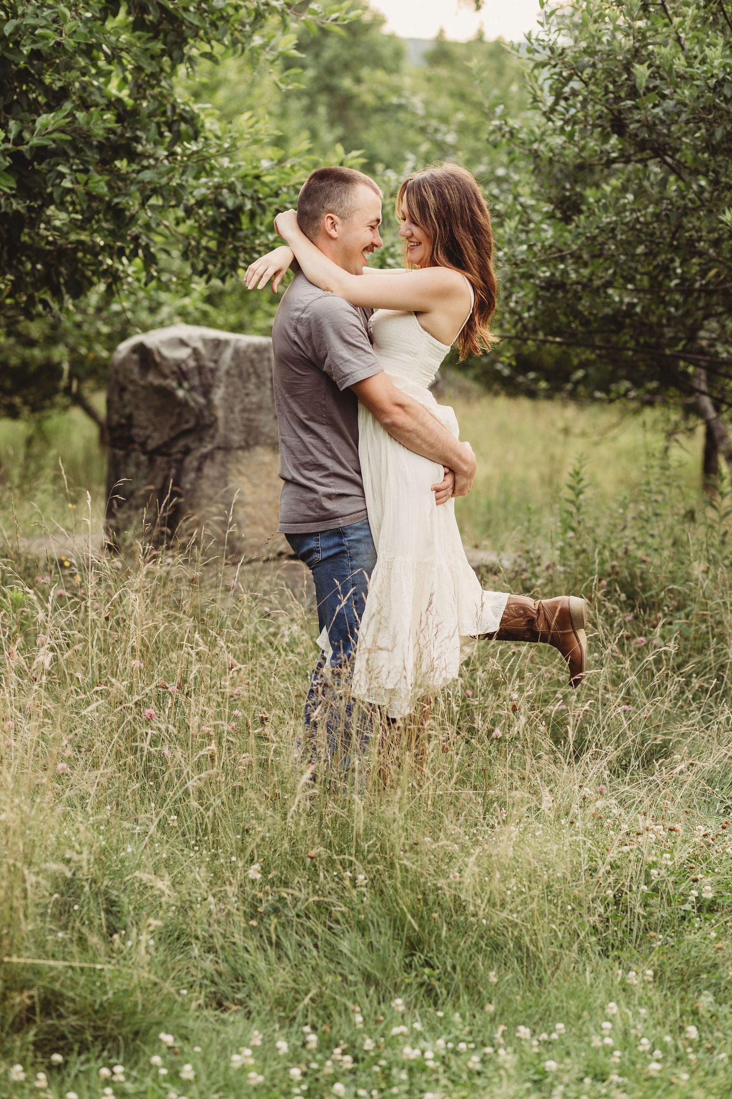 Professional photo of a couple in the tall grass