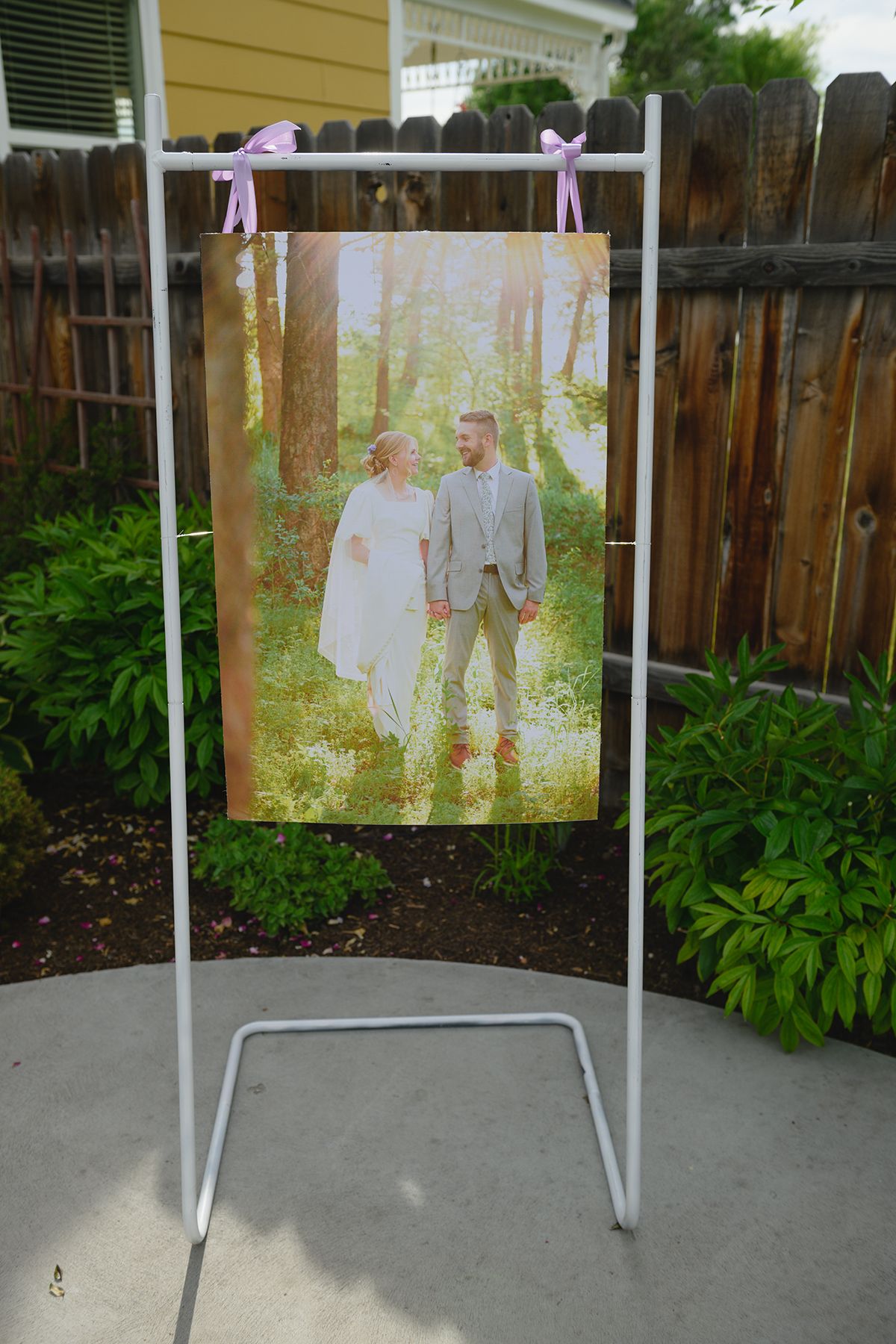 Blackfoot wedding photographer ShutterGirl detail of wedding at backyard wedding in Blackfoot idaho