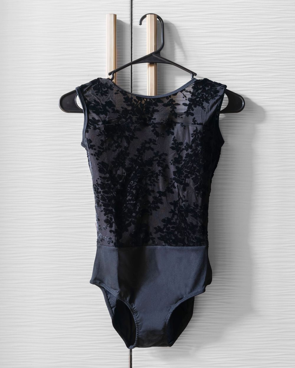 Geneva Nocturne leotard by Londonne, photo by Brian Balloon Media