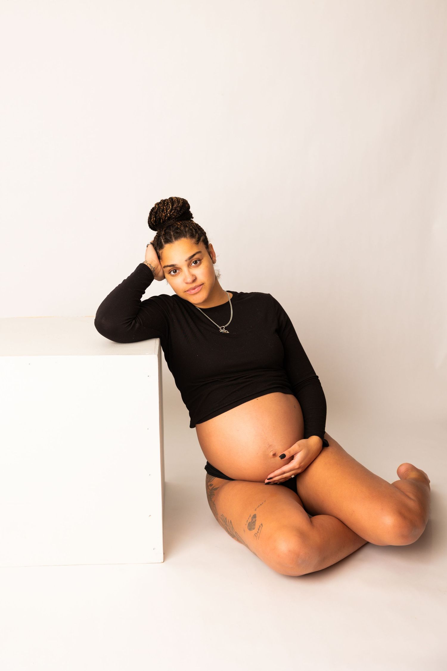 Maternity session at Ava Lauren photography's studio in Circleville, Ohio