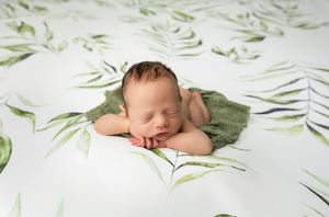 maternity Photographer
newborn photography Kentucky Photographer
Richmond Kentucky 
Lexington kentucky cake smash newborn