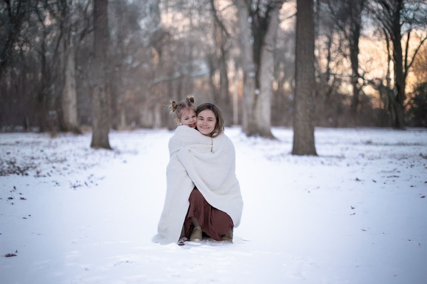 Springfield, IL photographer captures family sessions and shares insight to her life.