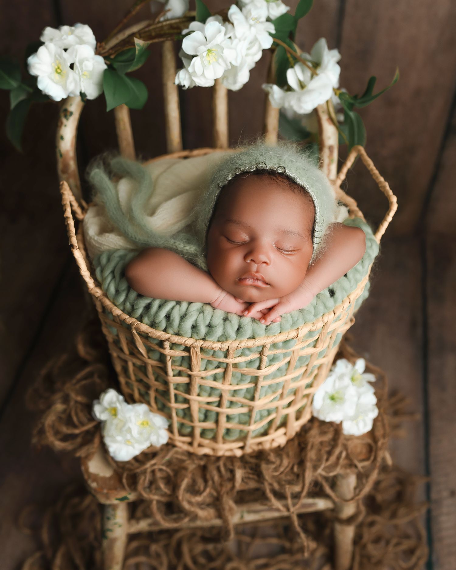 Newborn photography studio located in between Atlanta, Georgia and Birmingham, Alabama with full service photo studio.