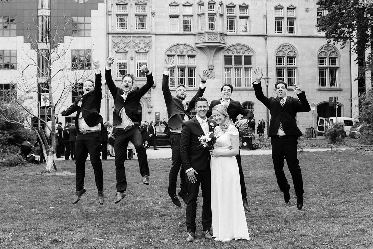 Erfahrener Hochzeitsfotograf in Köln, spezialisiert auf standesamtliche Trauungen und die kreative Festhaltung unvergesslicher Momente