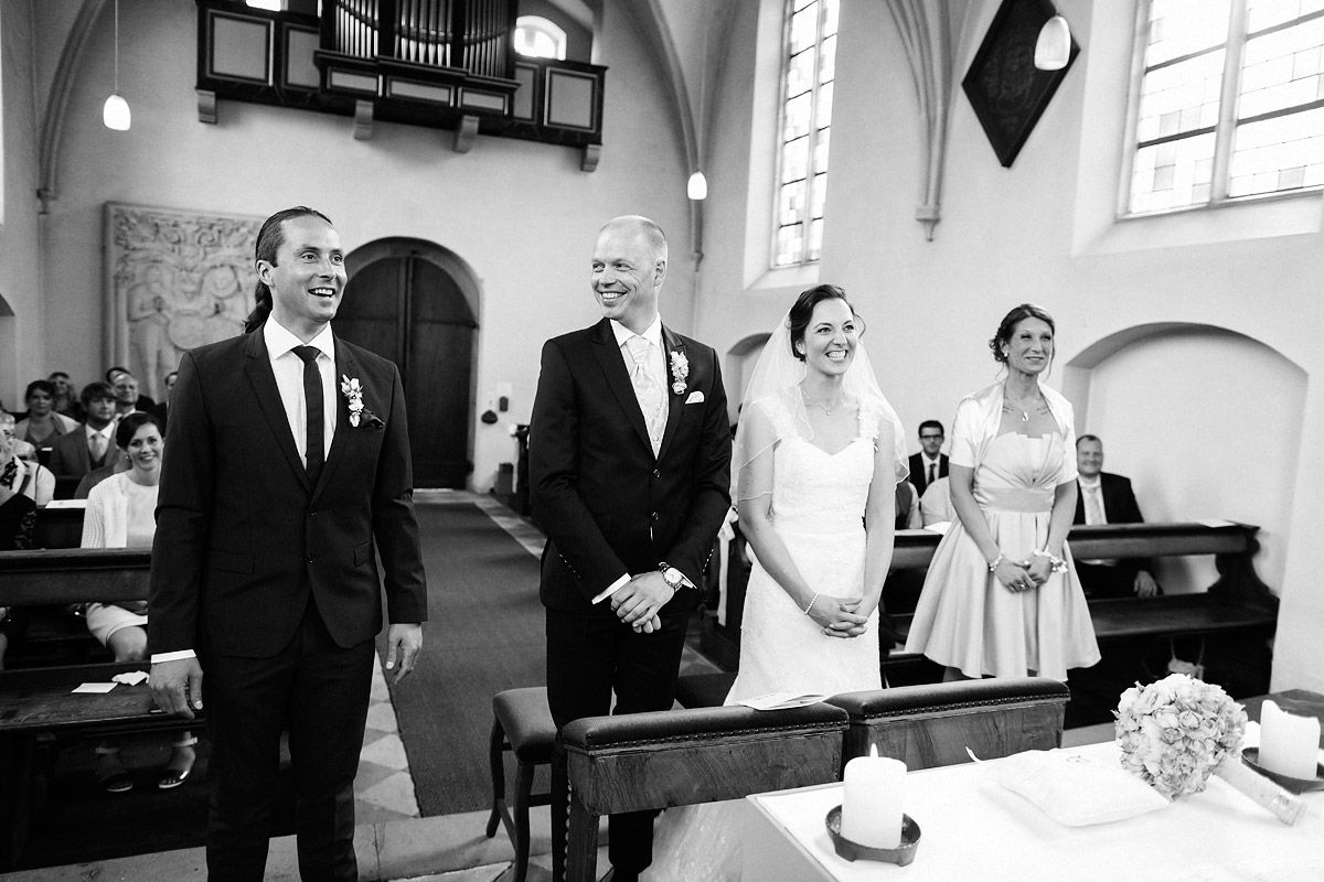Erfahrener Hochzeitsfotograf in Köln, spezialisiert auf standesamtliche Trauungen und die kreative Festhaltung unvergesslicher Momente