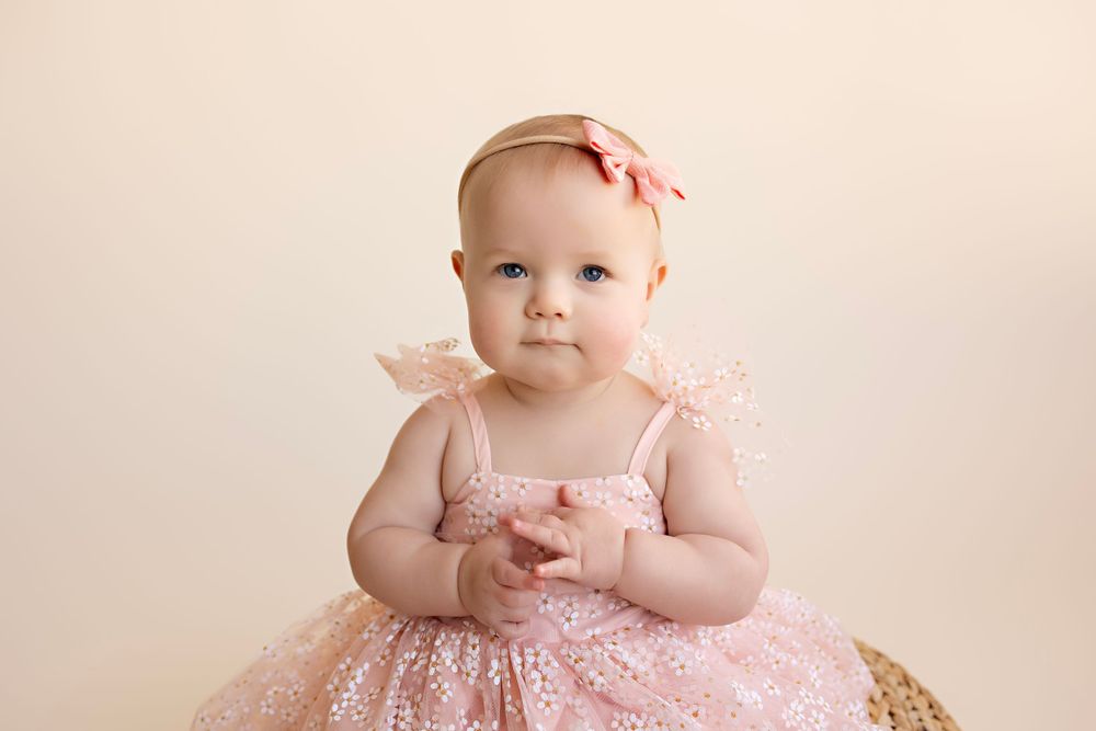 First birthday cake smash photographer in Wisconsin, studio in Watertown WI serving Dodge County Jefferson County and Waukesha County