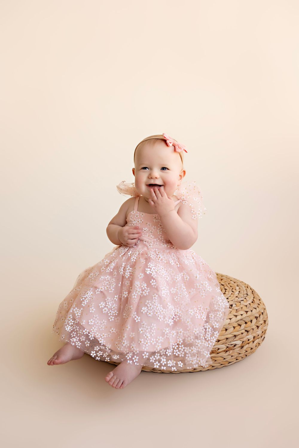 First birthday cake smash photographer in Wisconsin, studio in Watertown WI serving Dodge County Jefferson County and Waukesha County