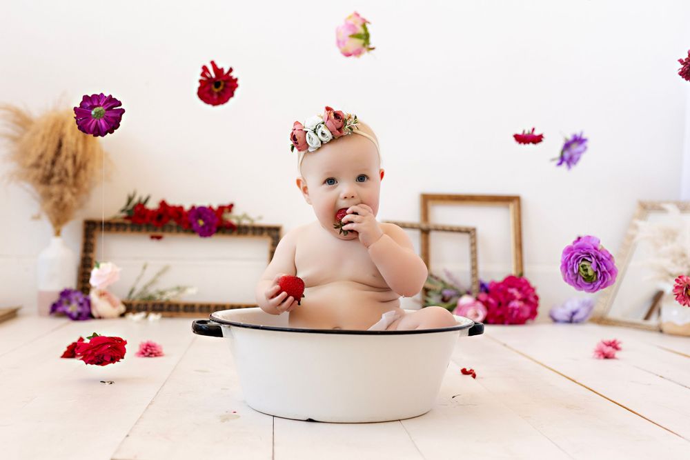 First birthday cake smash photographer in Wisconsin, studio in Watertown WI serving Dodge County Jefferson County and Waukesha County