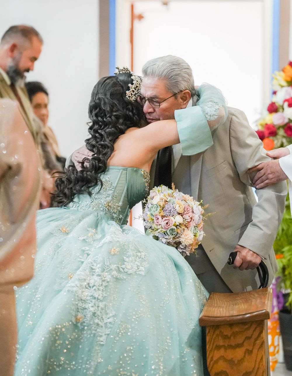 Iglesia Cristo Rey Salinas Quinceañera | Quinceañera Photographer Monterey, CA