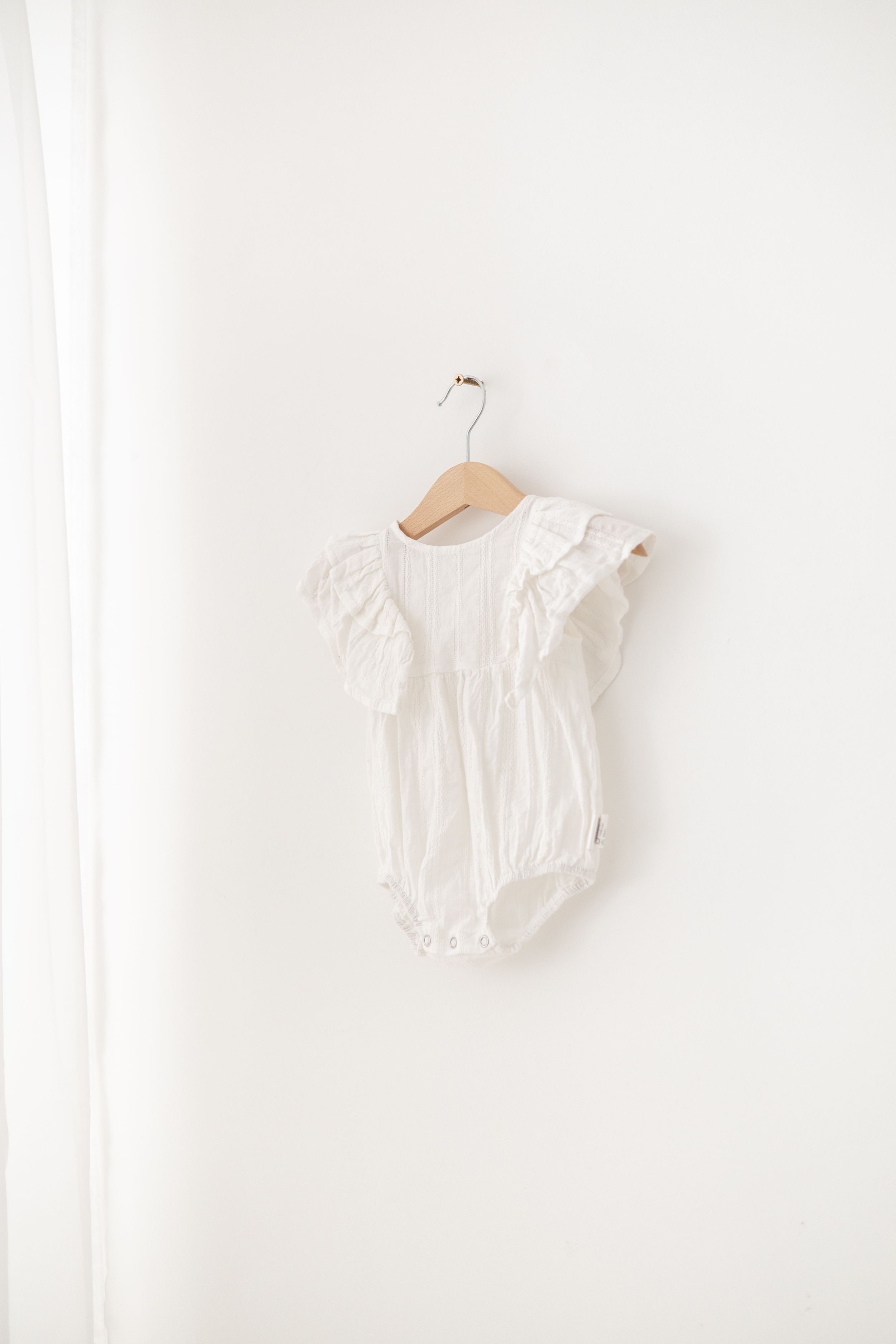 first birthday outfit Nottingham neutral baby clothing studio session