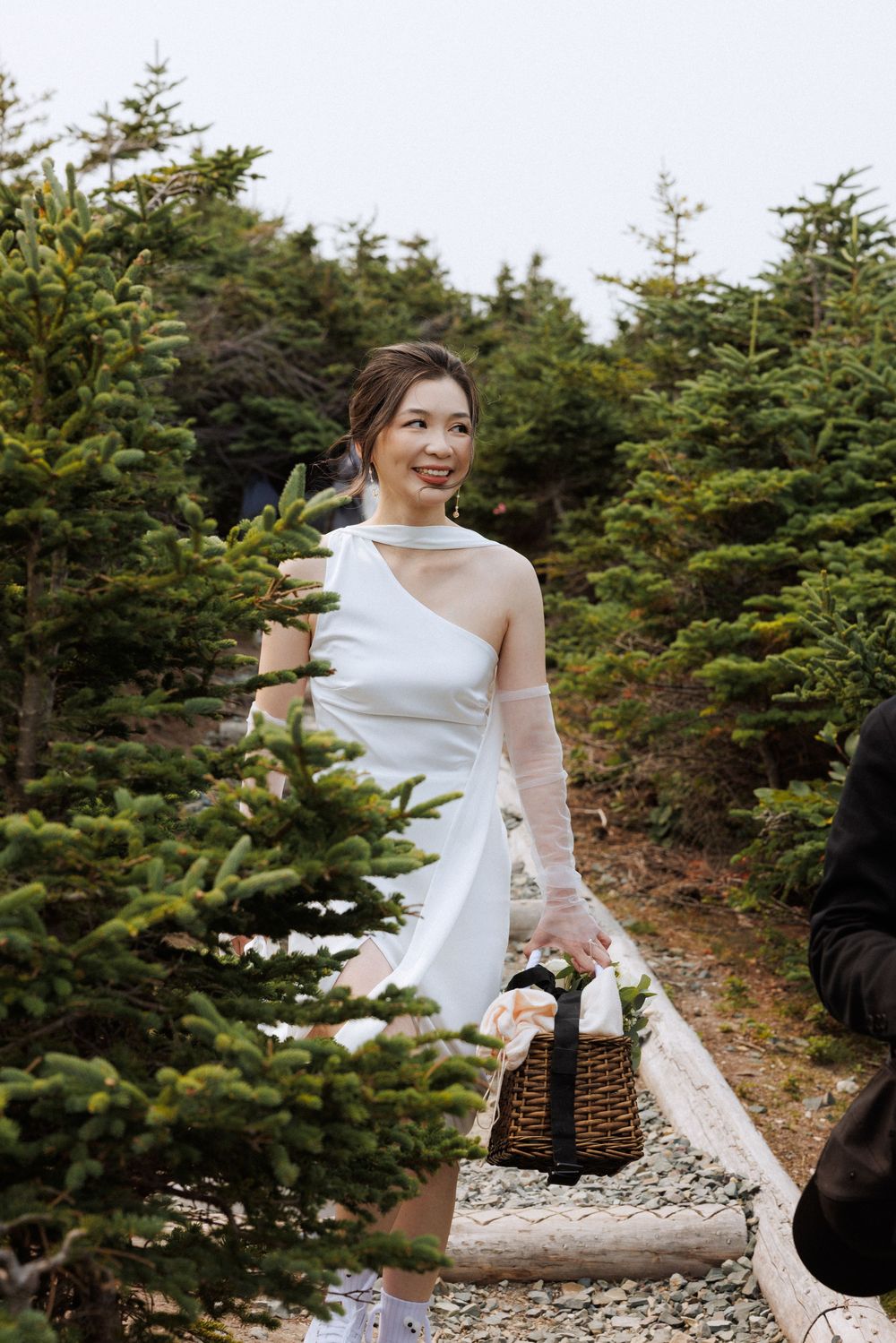 Wedding Ceremony at Torbay Point on the East Coast Trail captured by Newfoundland documentary style wedding photographer Kaitlyn yvette