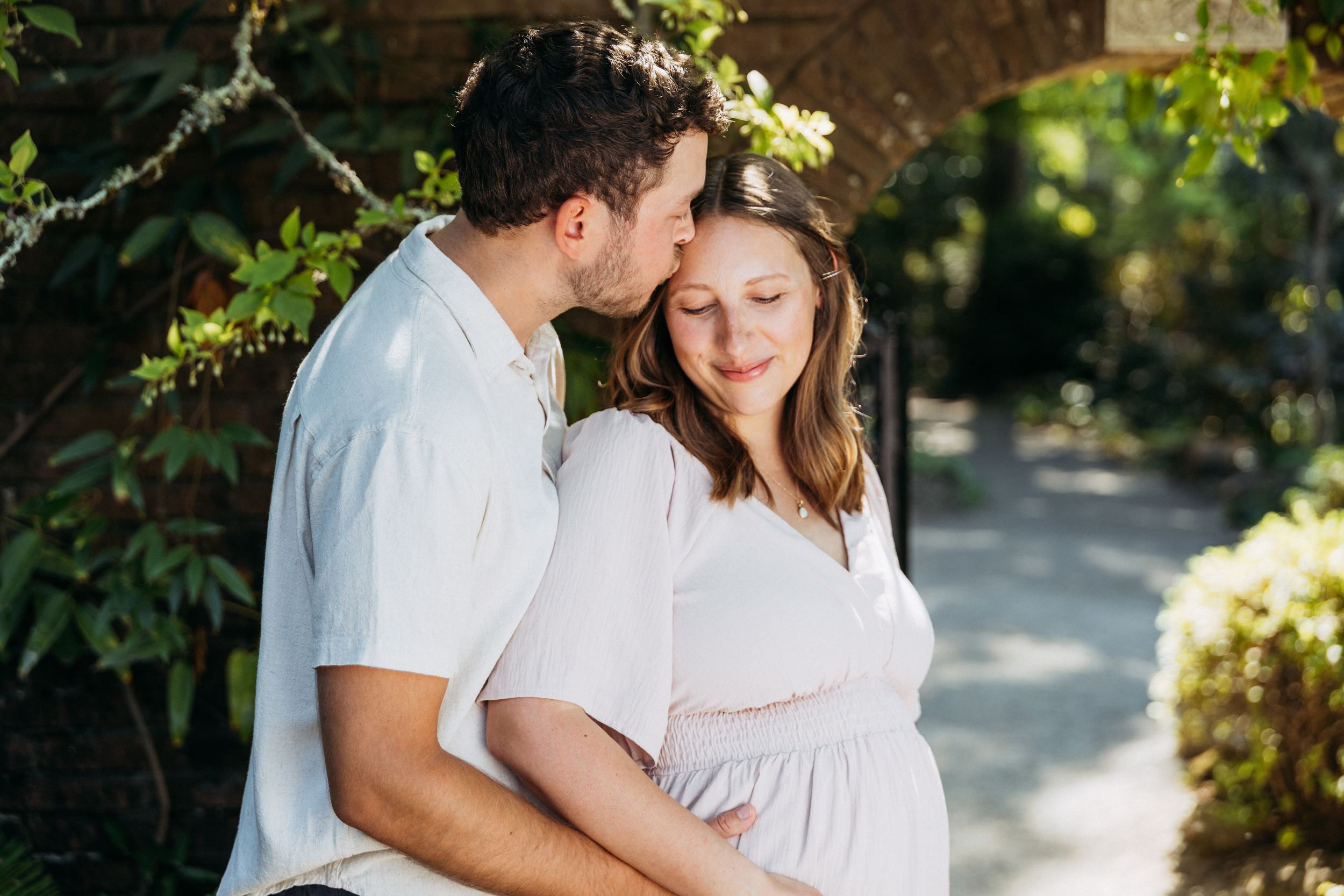 Maternity photos at Filoli Estate