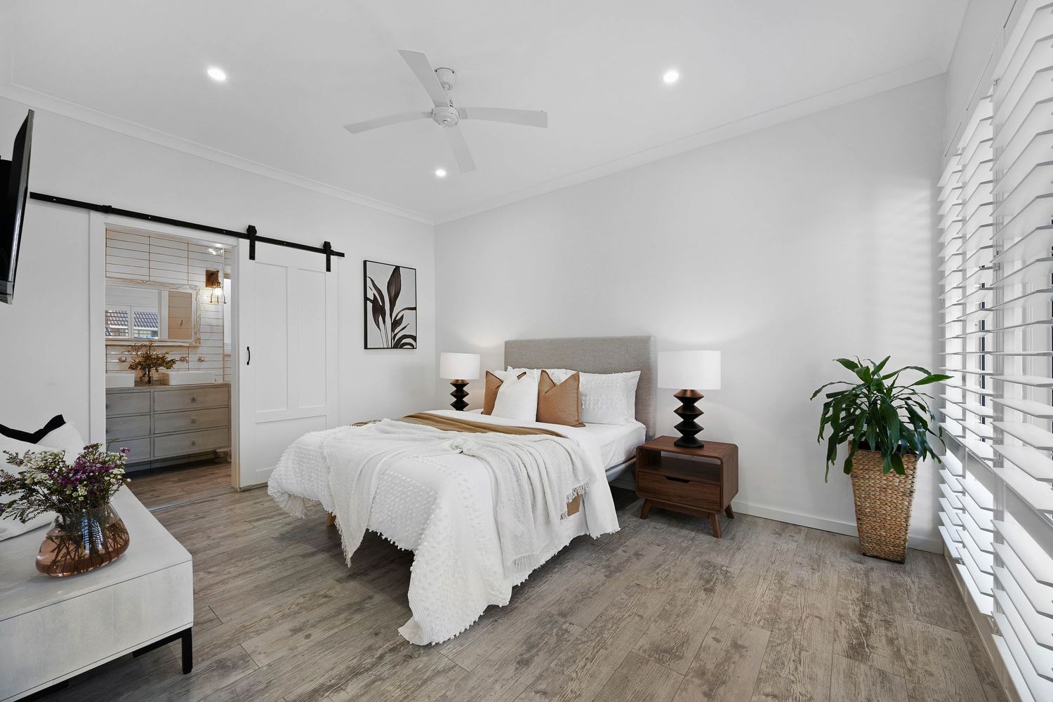 Real estate photography of a Sydney resort style swimming pool