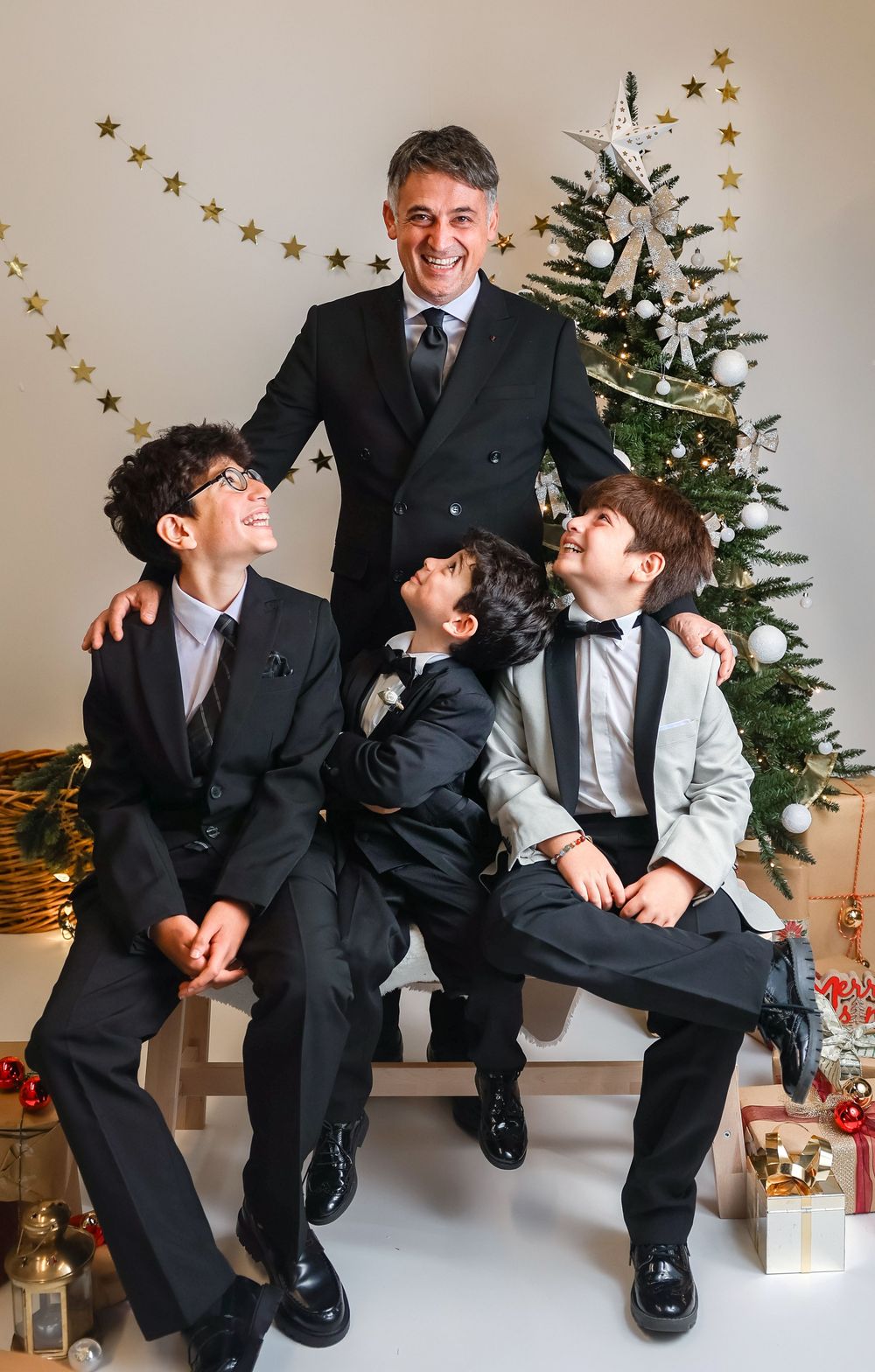 Smilein Richmond , BC Canada studio Baby photography christmas mini photography sessions 2025