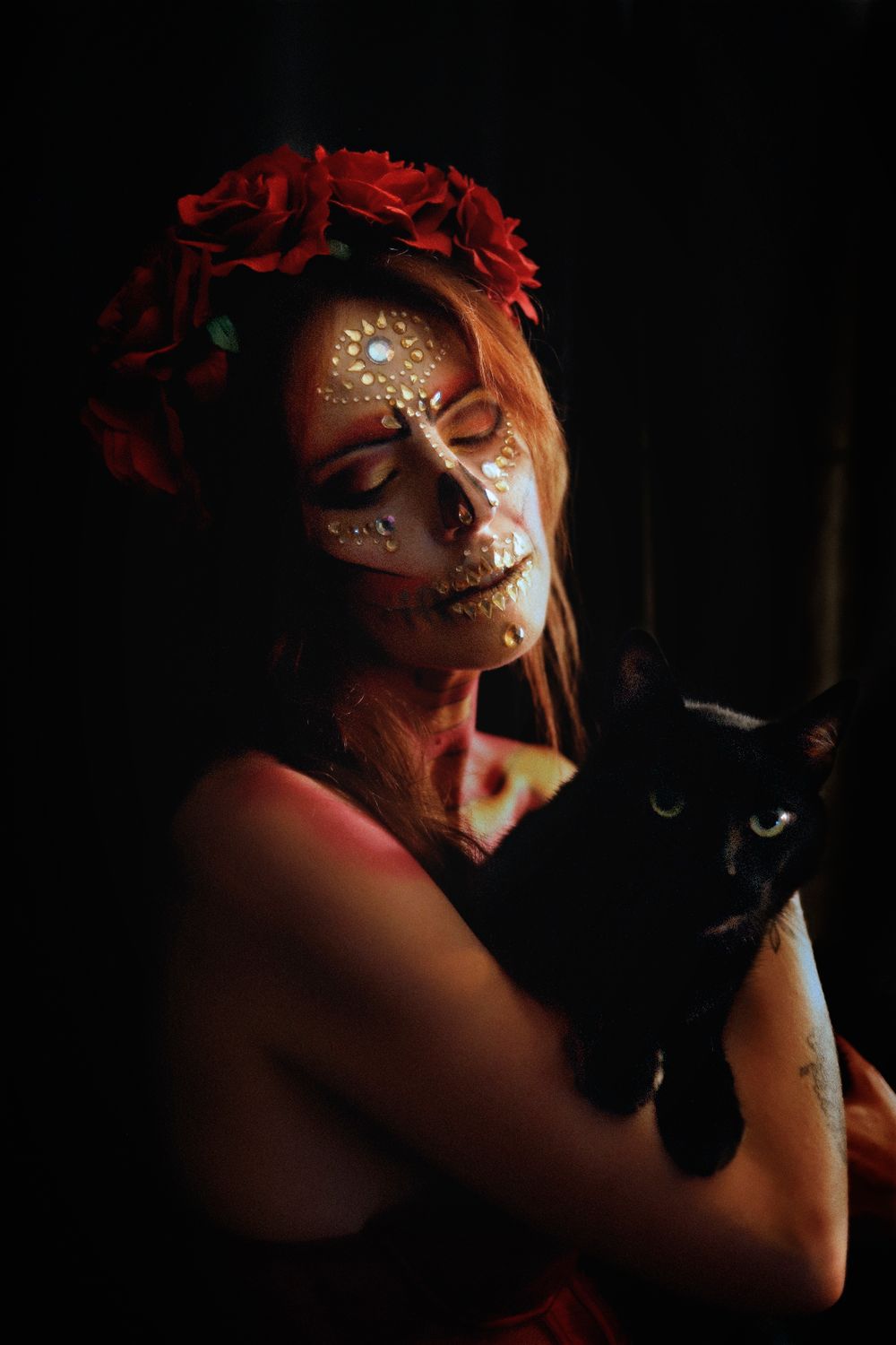 Séance photo par Chaemi Studio, photographe portrait à Montpellier. Shooting créatif pour Halloween inspiré de la Catrina mexicaine.