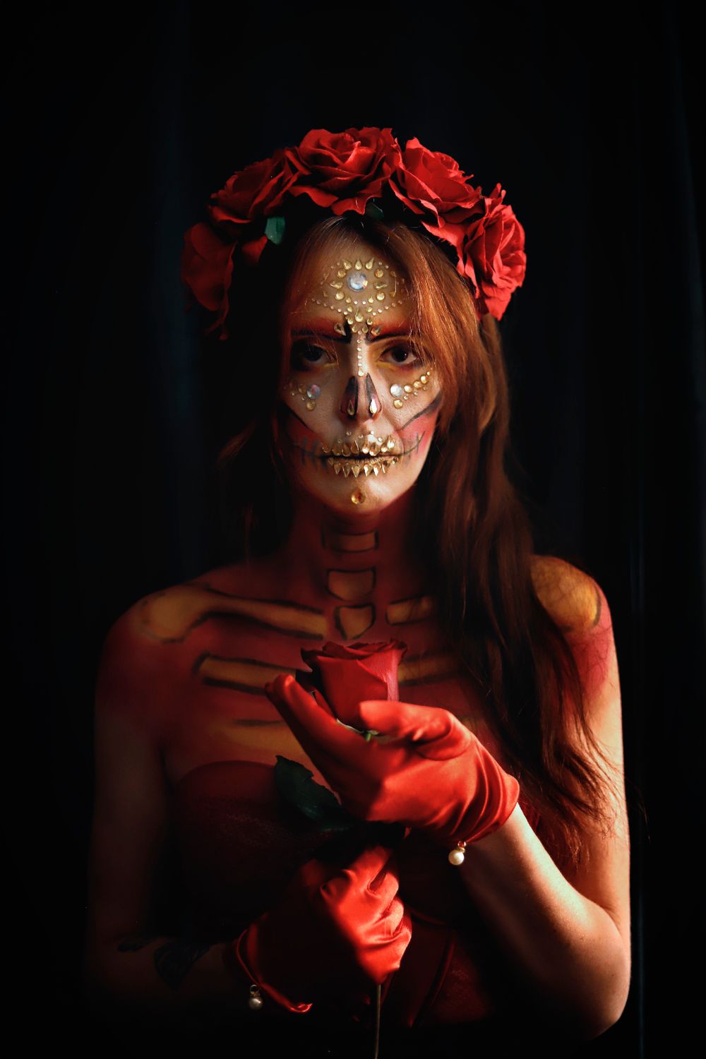 Séance photo par Chaemi Studio, photographe portrait à Montpellier. Shooting créatif pour Halloween inspiré de la Catrina mexicaine.