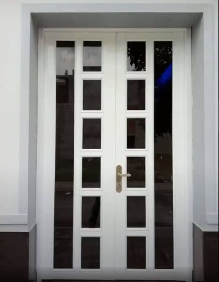 Báo giá cửa sắt kính cường lực 2 cánh tại Ahadoor Việt Nam
