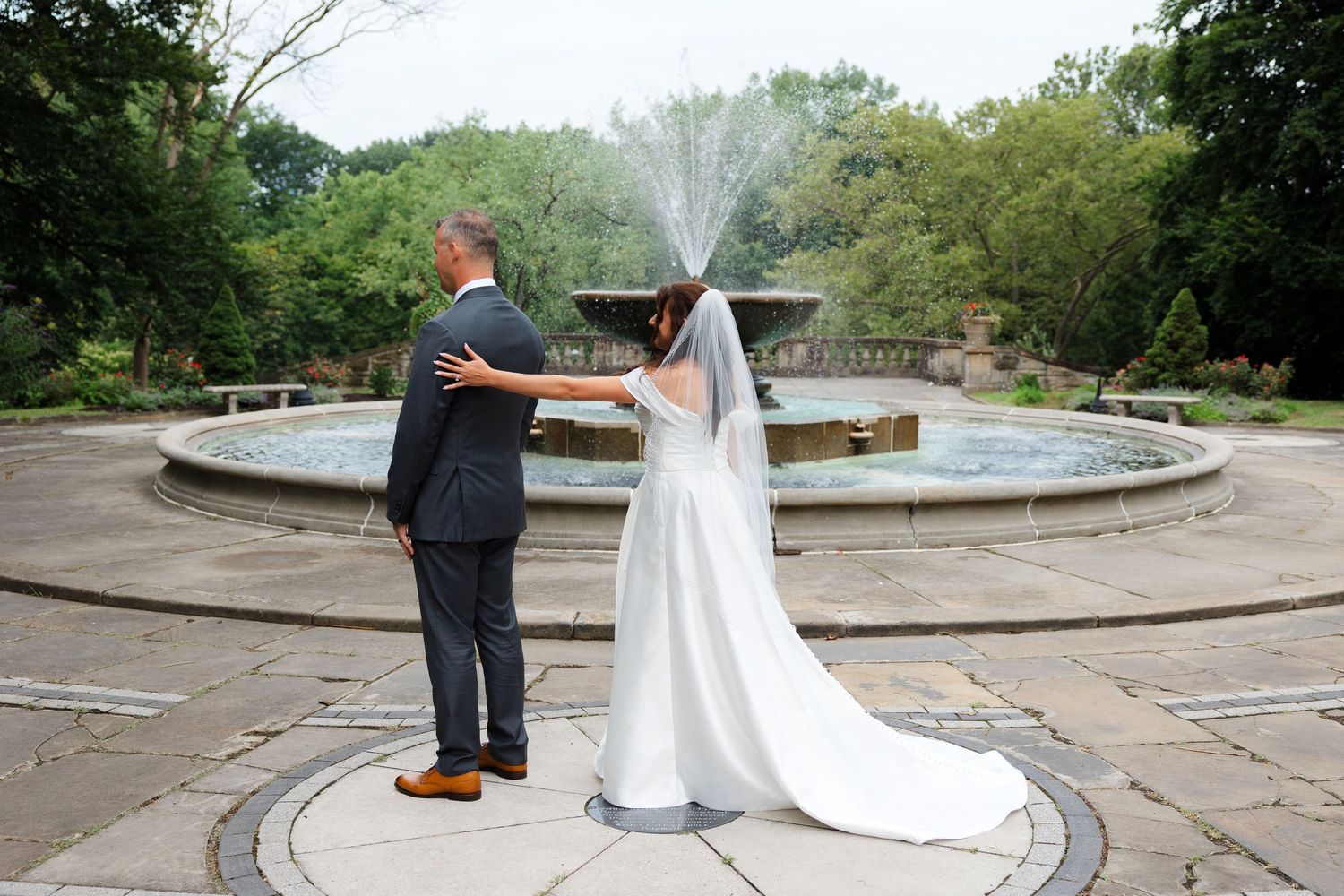 Bride and groom doing first look in Cleveland.