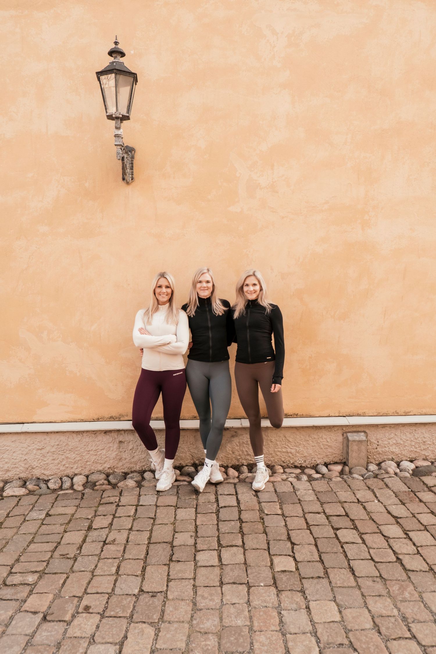 Företagsforografering 
Content till hemsida 
Reklambilder
Mölnlycke Landvetter
Fotostudio , studiobilder