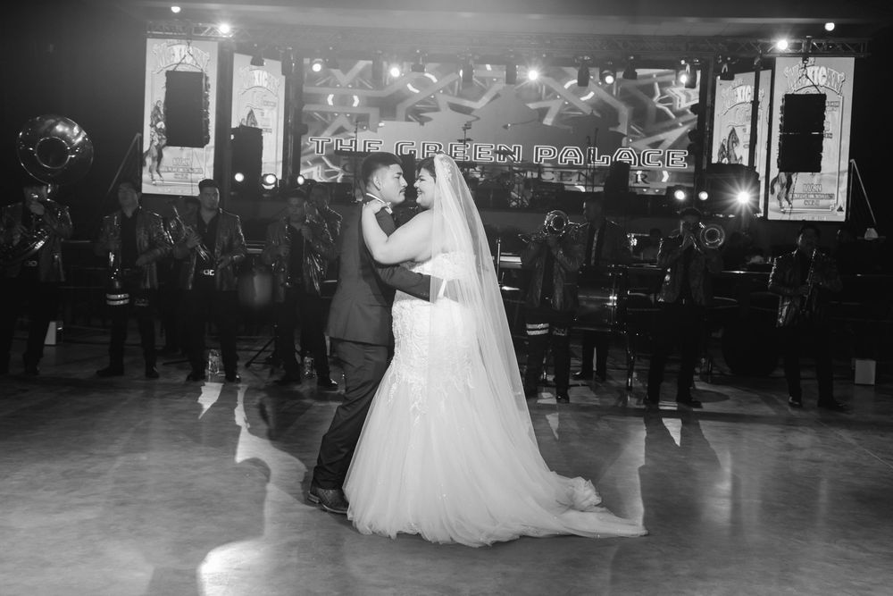 Dallas photography and video for Weddings
 - R & R Marcelo DFW