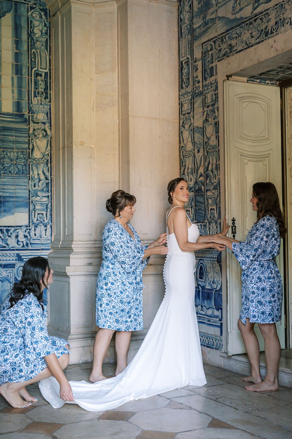 Bride getting ready at Quinta do Torneiro, captured by a Portugal wedding photographer