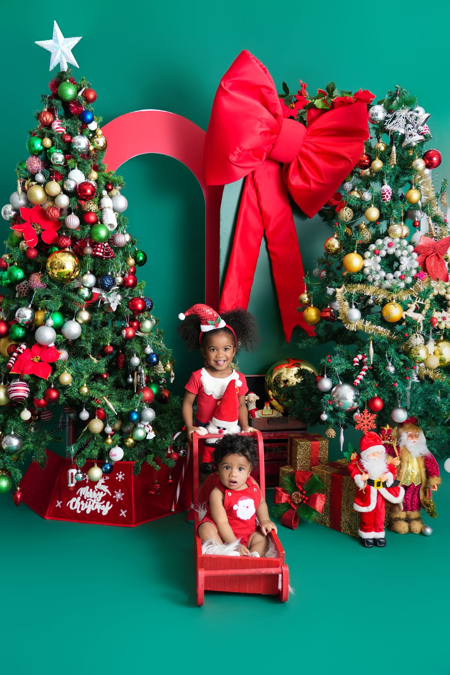 Elegant indoor christmas photoshoot dubai featuring seasonal decor